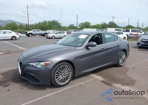 2017 Alfa Romeo Giulia Ti Awd z USA, uszkodzony, nr VIN ZARFAEEN3H7533218